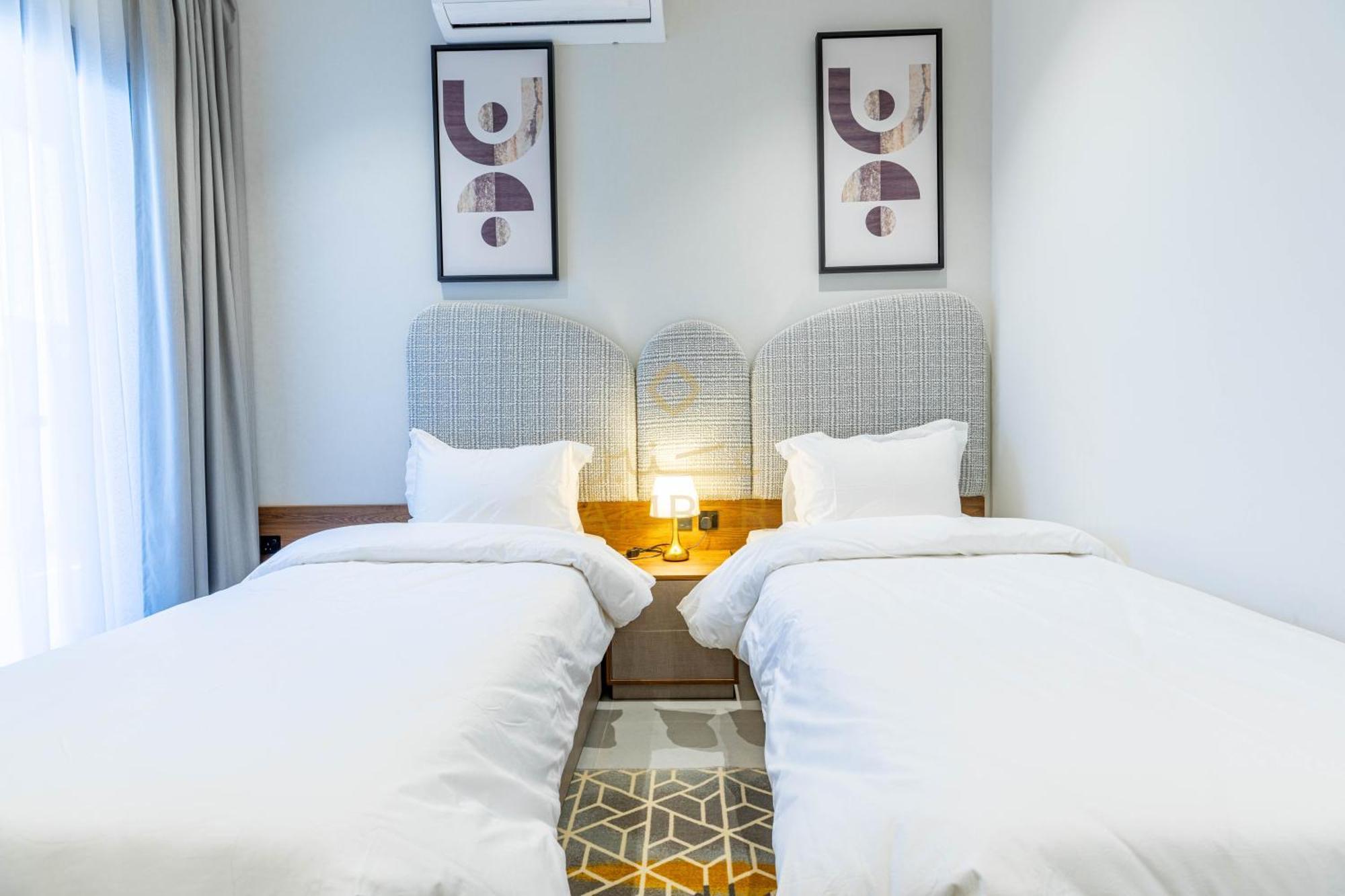 Amber Hospitality - Al Rawdah Apartment *